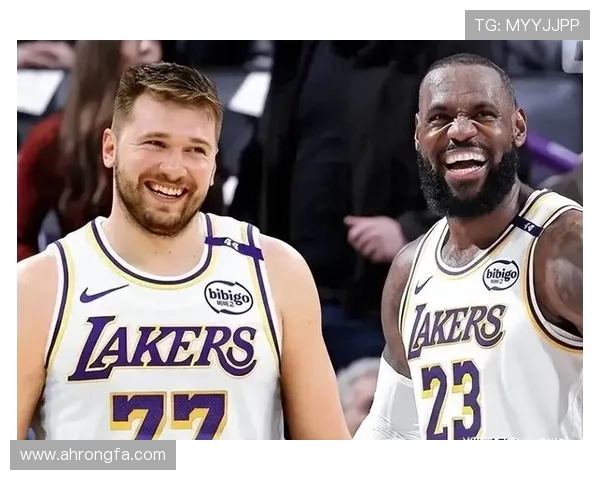 詹姆斯领衔湖人强势反弹 东契奇火力全开带领独行侠获胜